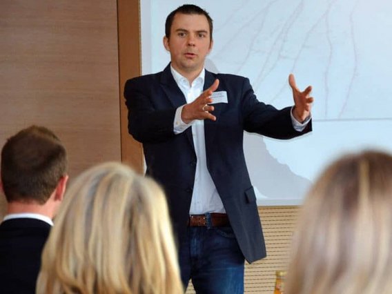 Sebastian Spörer, Managementtrainer, Berater, Führungskräfteentwickler und Geschäftsführer der Neuropioneers Training & Consulting GmbH