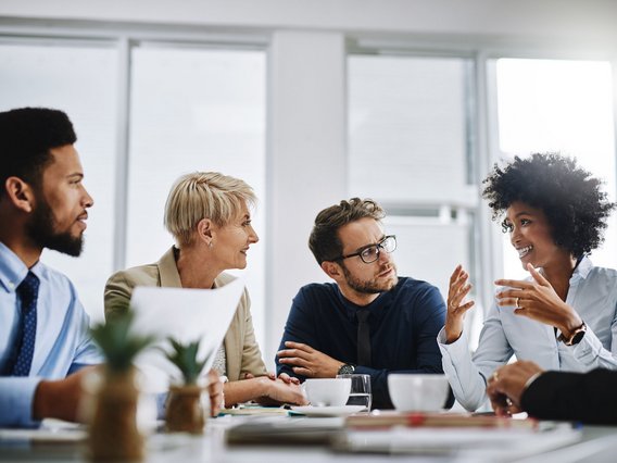 Meeting einiger Mitarbeiter:innen des TÜV NORD Transfer.