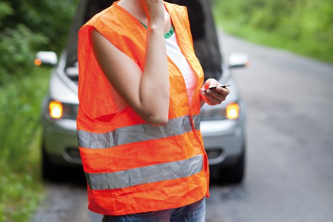 GTÜ: Warnweste gehört in jedes Auto