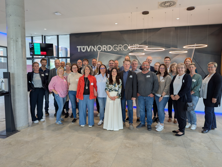 Teilnehmer des Business Brunchs 2025 zur Aufbereitung von Medizinprodukten