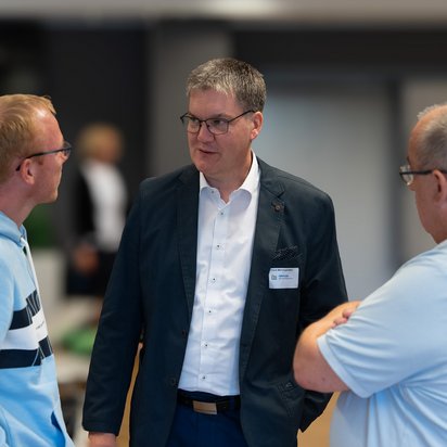 TÜV NORD Gebäudetechnikdialog 2024 Personen im Gespräch