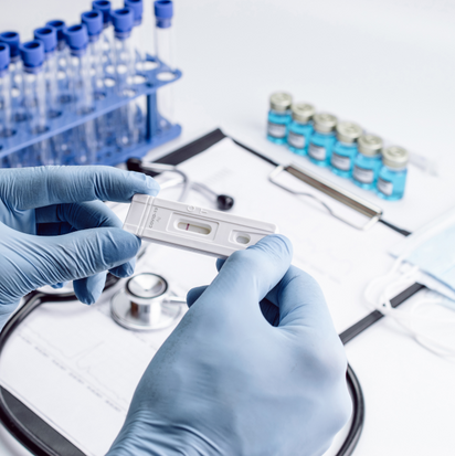 Ein Antigen-Schnelltest-Kit für das Coronavirus 