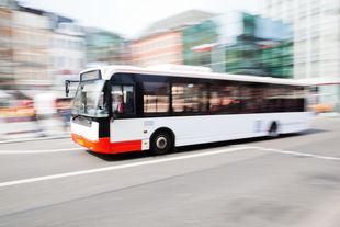 Alkohol- oder drogenauffällige Mitarbeitende im Fahrdienst