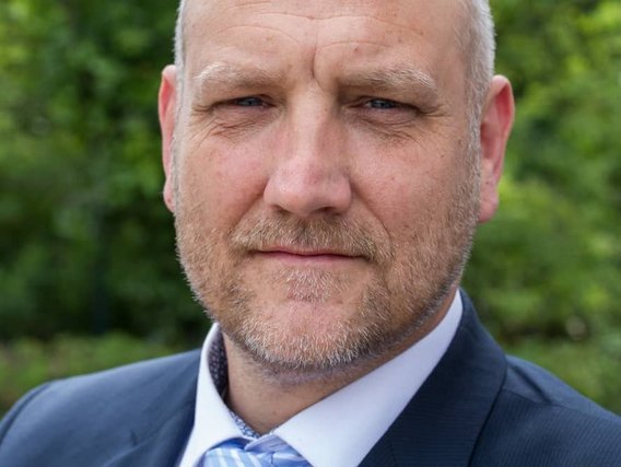 Oliver Eck, Referent der TÜV NORD Akademie