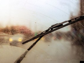 Scheibenwischer am Auto