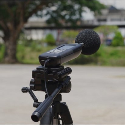 Microphone outdoors