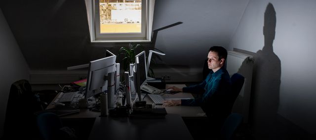 Eric Fischer bei der Arbeit in seinem Büro