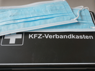 Verbandkasten Änderungen 2023 Masken müssen seit 2023 im Verbandkasten enthalten sein