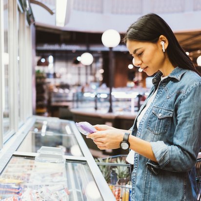 Woman in a shopping situation.