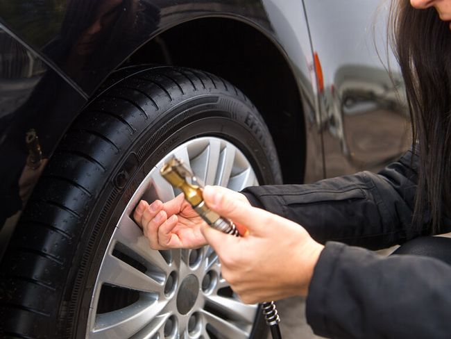 So geht's: Reifen selbst wechseln - Fahrschule 123