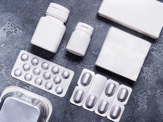 ISO 15378 Zertifizierung - Medikamentenverpackungen ohne Beschriftung als Blisterpackungen und als Kunststoffbehälter