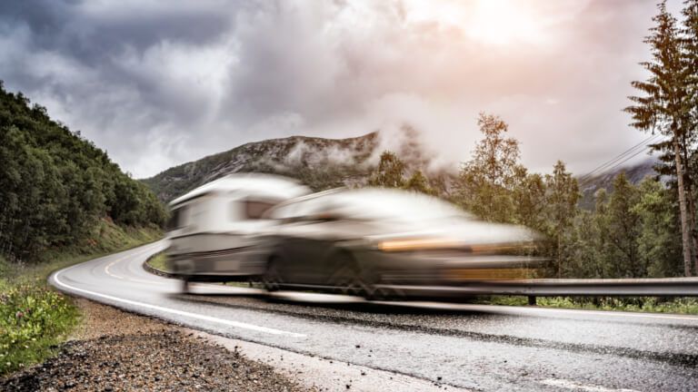 Tempo 100 km/h Zulassung für Wohnwagen und Gespanne