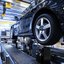 Prüfung und Genehmigung von Fahrzeugen im IFM Fahrzeug auf einem modernen Prüfstand im IFM von TÜV NORD für die Prüfung und Genehmigung von Fahrzeugen.