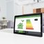 Tablet zeigt Smart-Home-Energieanzeige mit Energieeffizienzklassen von A+ bis F