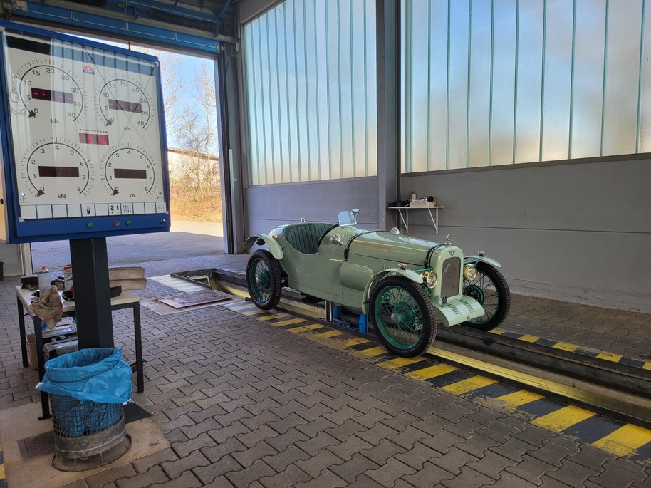 Oldtimer-Prüfung in unserer Prüfstelle.