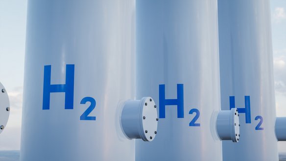 Drei moderne Wasserstofftanks für erneuerbare Energie