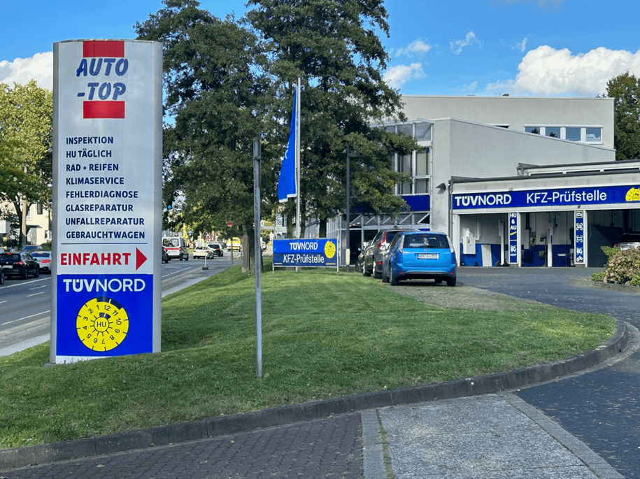 Die Einfahrt zur TÜV NORD Station Recklinghausen-Stadtmitte