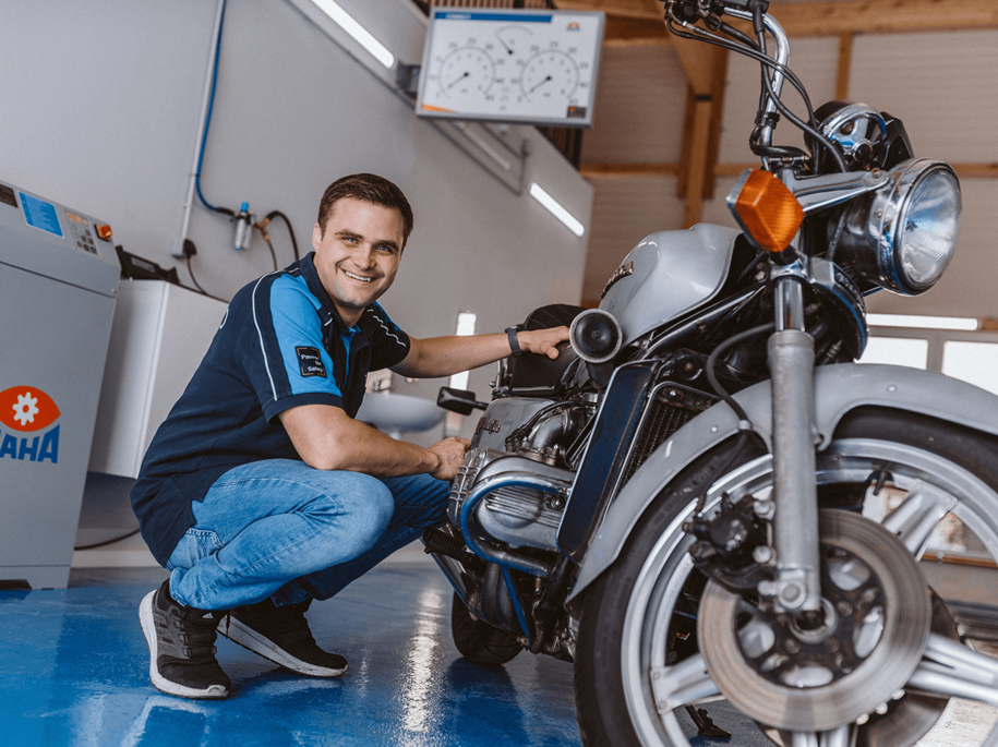 Prüfung eines Motorrads