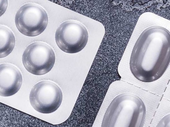 ISO 15378 Zertifizierung - Medikamentenverpackungen ohne Beschriftung als Blisterpackungen und als Kunststoffbehälter