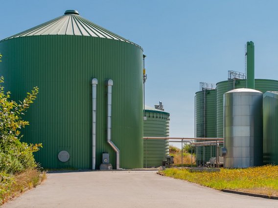 Biogasanlage zur Stromerzeugung und Energiegewinnung aus erneuerbaren Ressourcen