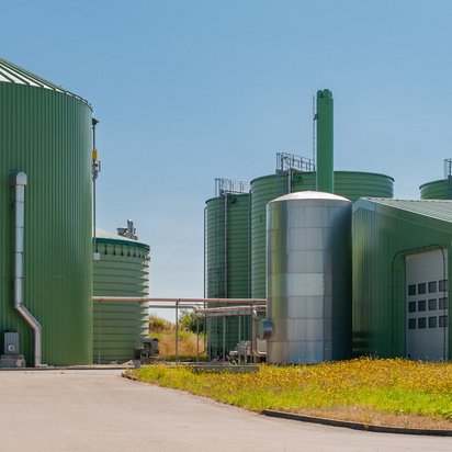 Biogas plants for electricity generation and energy production from sustainable biomass