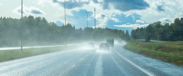 Bei Gewitter Auto fahren